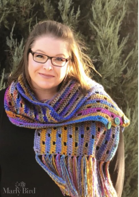 Create a Cozy and Stylish Shawl with Simple Materials in No Time Create a Cozy and Stylish Shawl with Simple Materials in No Time