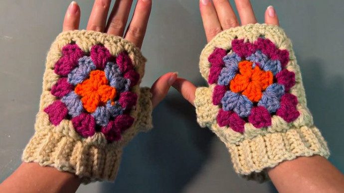 How to Create Cozy Crochet Granny Square Gloves: A Vintage Charm DIY Guide