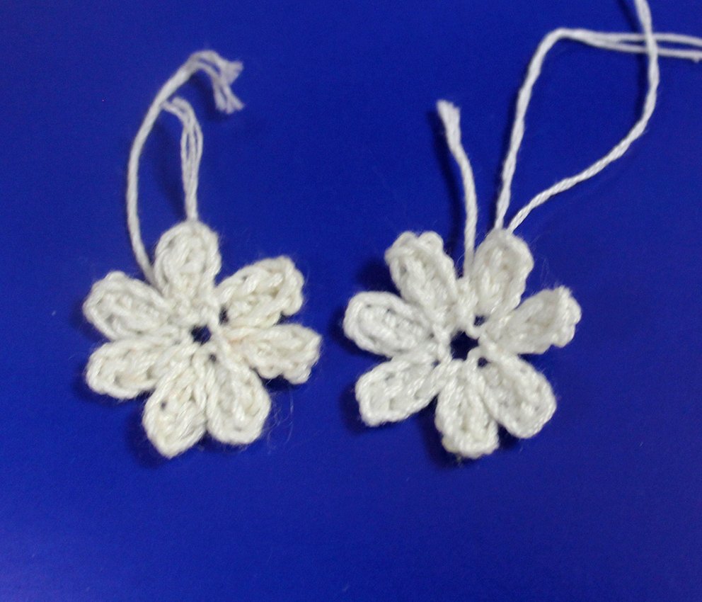 Create Your Own Charming Crochet Easter Basket with Chamomile Flowers: A Step-by-Step Guide