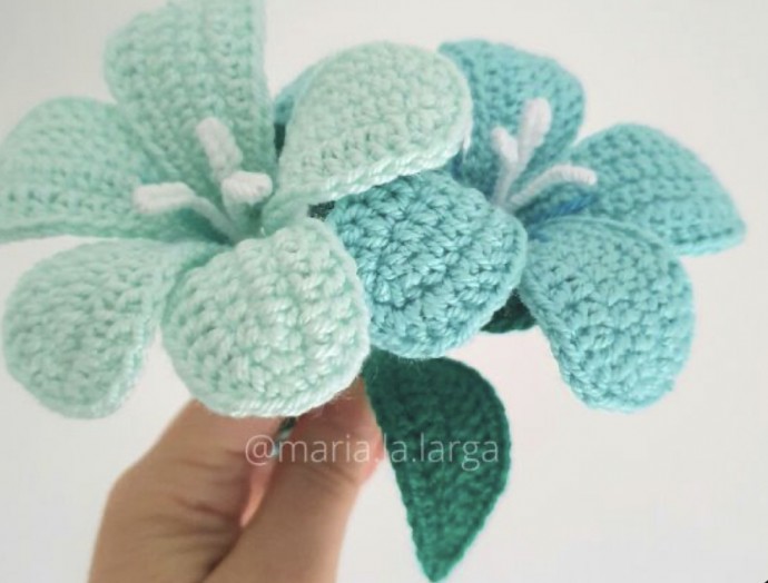 Blue Aliso Flower Free Crochet Pattern