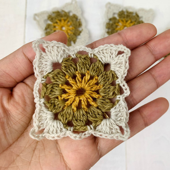 Create Charming Crochet Flower Squares for Your Next Handmade Project