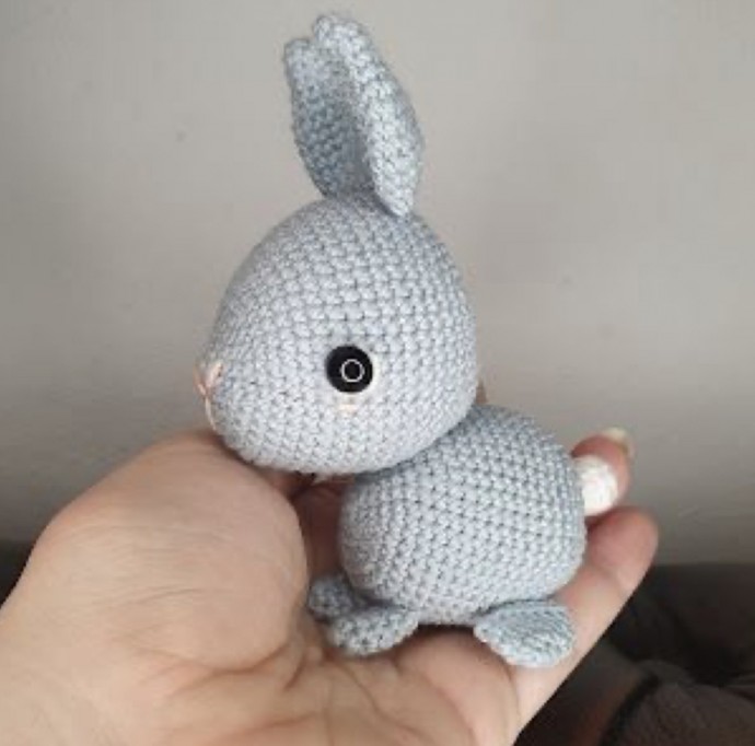 How to Craft an Adorable Crochet Palm Bunny: A Step-by-Step Guide for Everyone