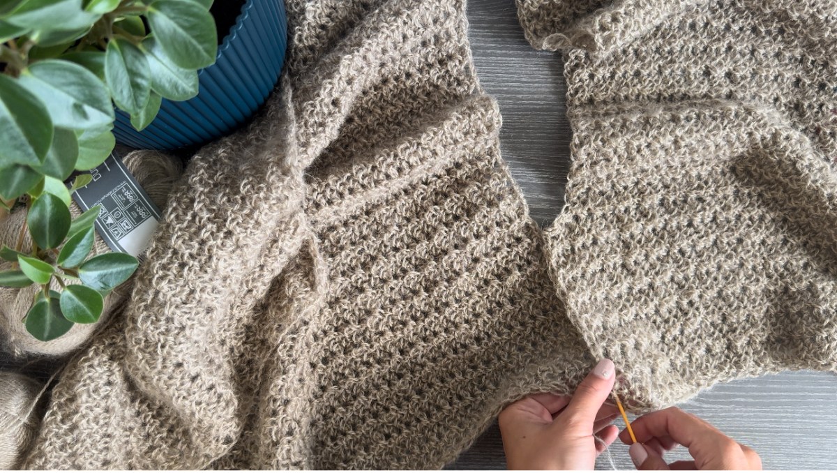 Create the Perfect Crochet Cozy Amira Sweater for Chilly Days &ndash; Detailed Guide with Measurements and Techniques