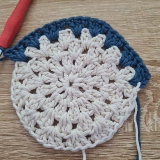 How to Create a Stylish Crochet Bucket Hat: Step-by-Step Instructions, Materials, and Tips
