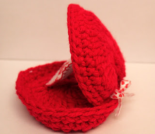 Create Your Own Crochet Heart Gift Box - A Handmade Charm for Special Occasions Create Your Own Crochet Heart Gift Box - A Handmade Charm for Special Occasions