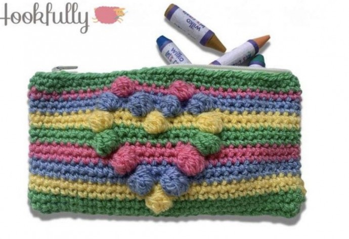 Crochet Bobble Heart Pencil Case (Free Pattern)