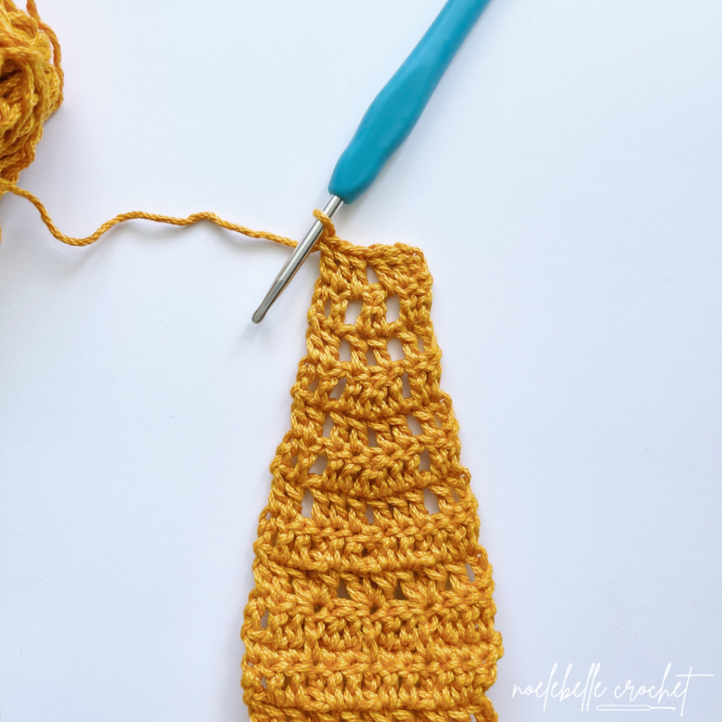Create Your Own Adorable Crochet Headwrap: A Stylish Accessory for All Seasons