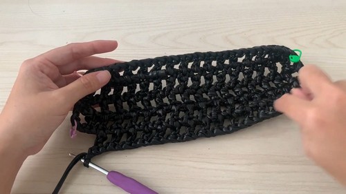 Craft Your Own Elegant Crochet Mesh Shoulder Bag - A Stylish Bohemian Accessory