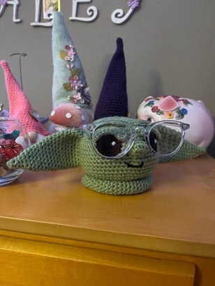 Create Your Own Adorable Crochet Baby Yoda Glasses Holder - Step-by-Step Guide Create Your Own Adorable Crochet Baby Yoda Glasses Holder - Step-by-Step Guide