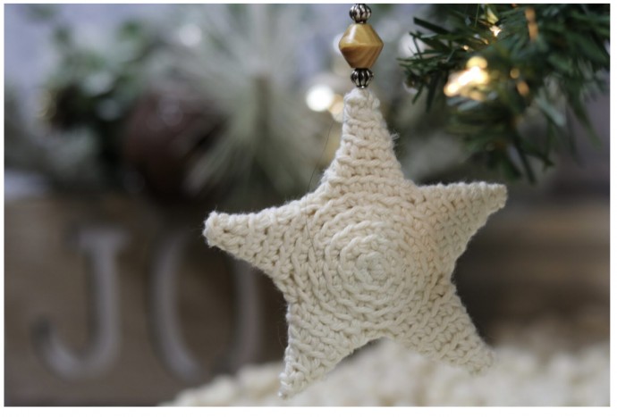 Create a Beautiful Rustic Star Ornament for Your Christmas Tree and Home Décor Create a Beautiful Rustic Star Ornament for Your Christmas Tree and Home Décor