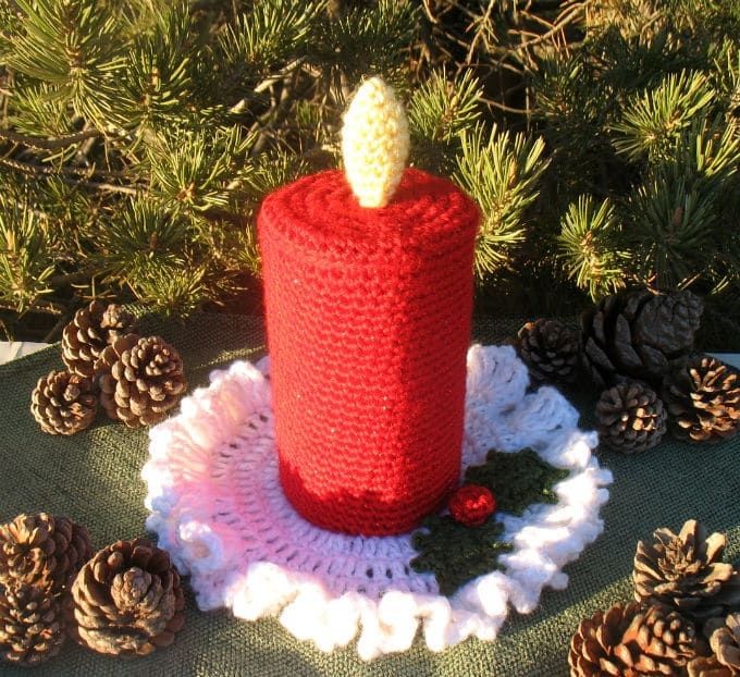 Create a Cozy Holiday Crocheted Candle Perfect for Festive Decor Create a Cozy Holiday Crocheted Candle Perfect for Festive Decor