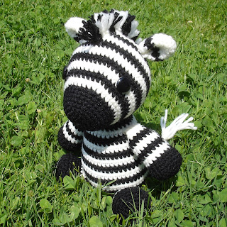 Create Your Own Adorable Crochet Zebra with This Comprehensive Amigurumi Pattern Guide