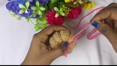 How to Create Adorable Crochet Pumpkin Key Holders for Your Home