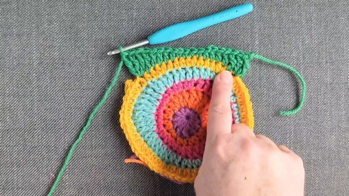 Create Your Own Crochet Abstract Granny Square: A Step-by-Step Guide