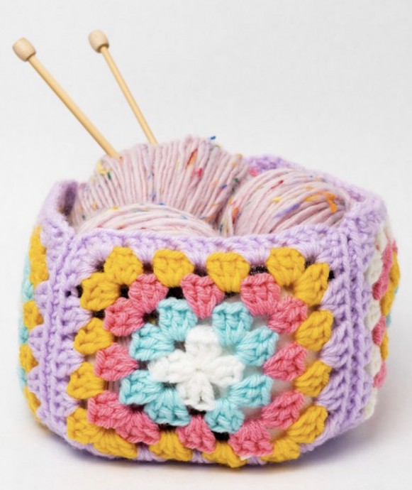 Crochet Granny Square Stash Basket (Free Pattern)