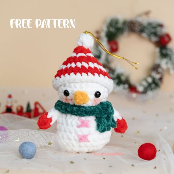 Crochet Snowman Ornament For Beginner – Free Amigurumi Pattern