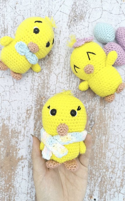 Free Crochet Pattern: Beautiful Chick Amigurumi