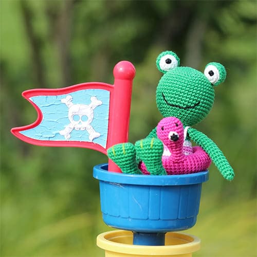 Create Your Own Adorable Crochet Frog Plushie with This Easy Amigurumi Pattern