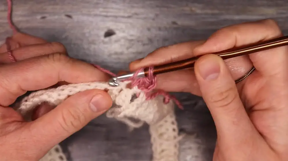 Create Your Own Cozy Crochet Raglan Sweater: A Step-by-Step Guide
