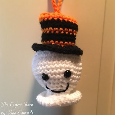 Crochet Hanging Happy Ghost Ornament Crochet Hanging Happy Ghost Ornament