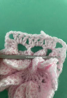 Create a Beautiful Granny Square with a Flower Center: Step-by-Step Guide for Beginners