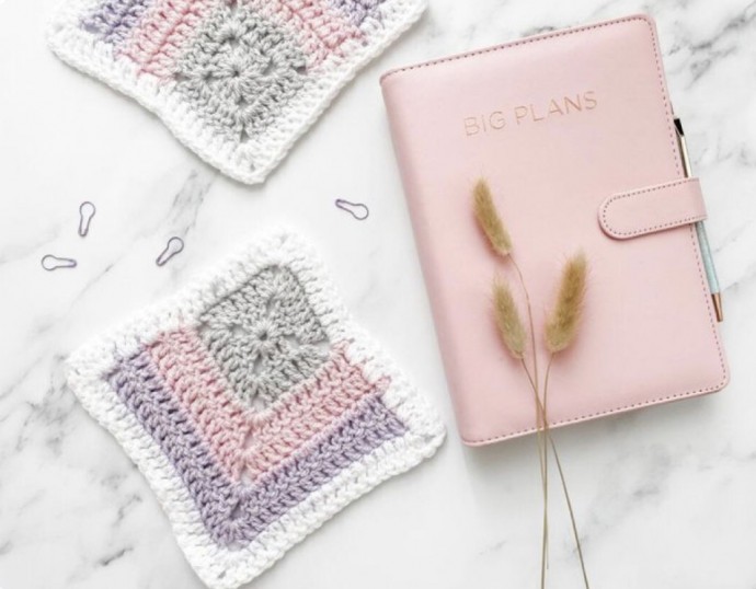Discover the Charming World of Granny Squares: An Easy Crochet Project for Everyone Discover the Charming World of Granny Squares: An Easy Crochet Project for Everyone