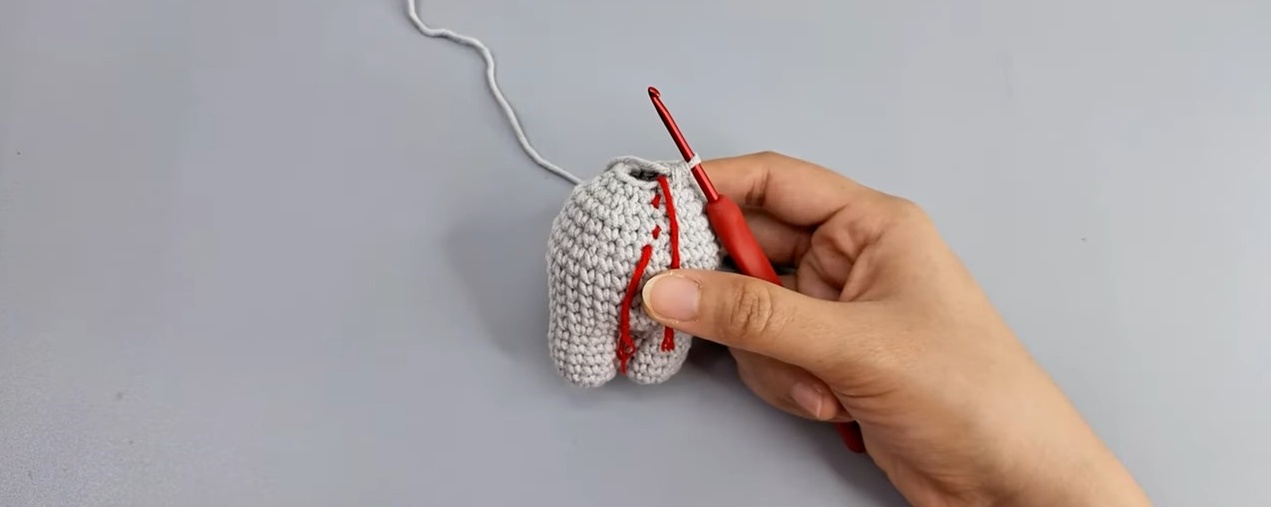 Crochet Standing Cat