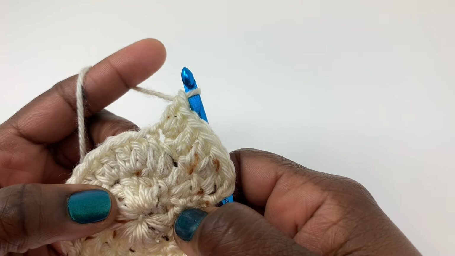 Create Your Own Stylish Crochet Bucket Hat: A Comprehensive Guide for Fashion and Fun