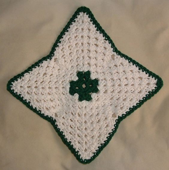Crochet Pointed Granny Dishcloth
