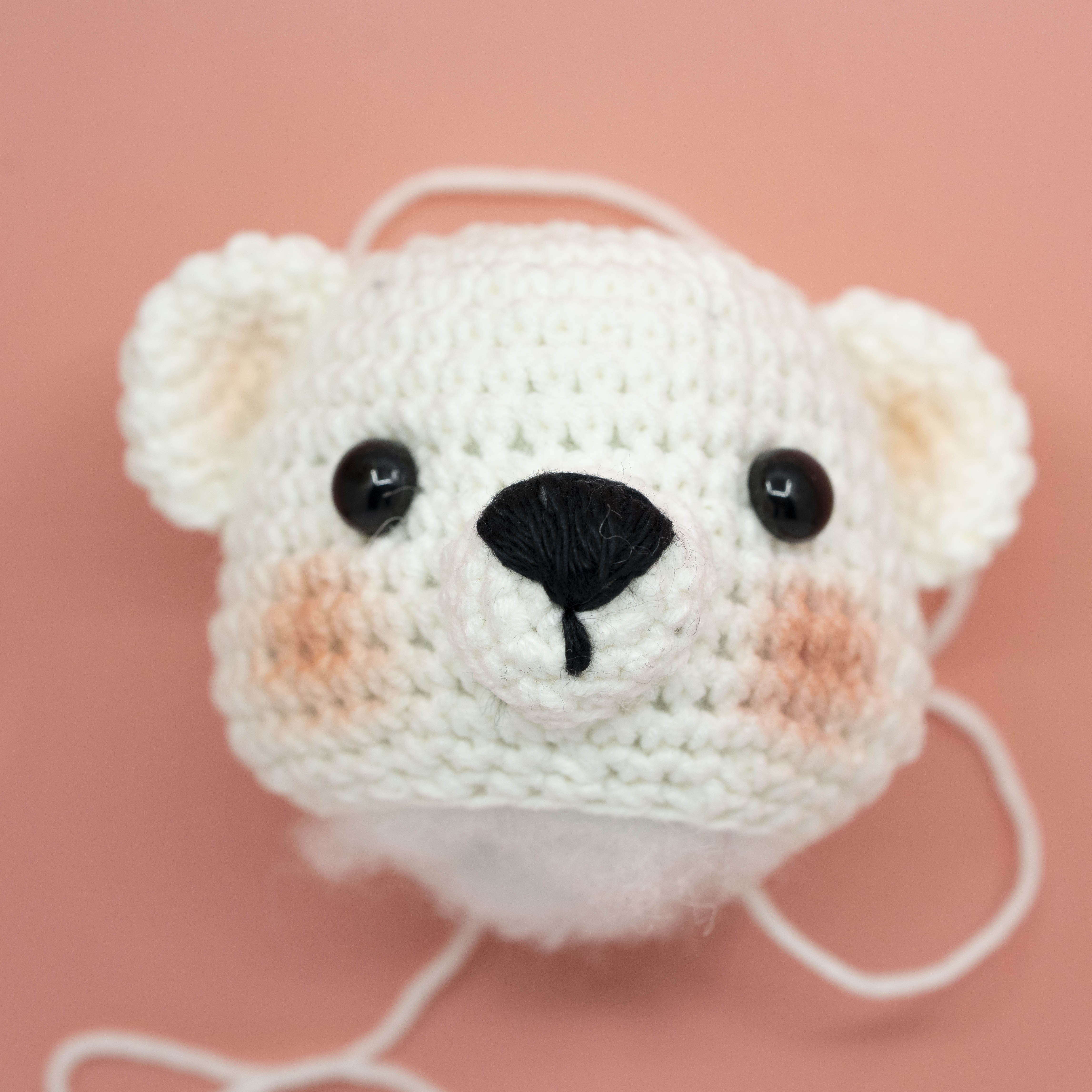 Create Your Own Adorable Frenny Summer Amigurumi Bear with Detailed Instructions