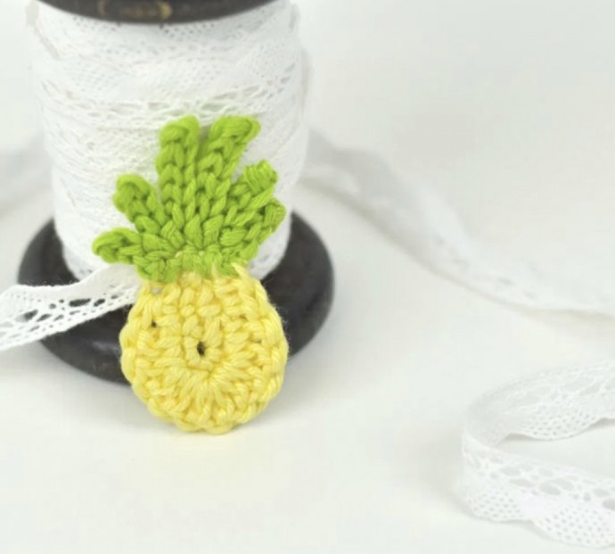 Tiny Crochet Pineapple Applique