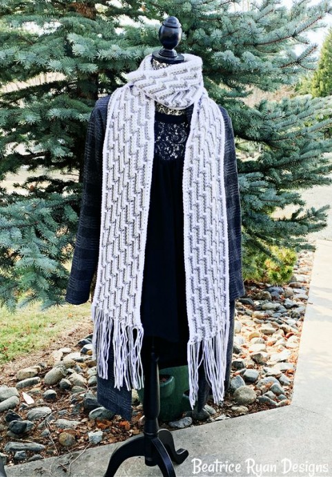 How to Create a Stylish Handmade Snow Peak Scarf with Unique Crochet Techniques How to Create a Stylish Handmade Snow Peak Scarf with Unique Crochet Techniques