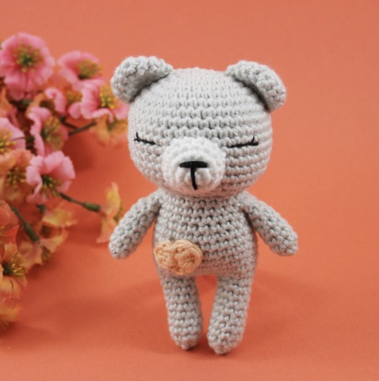 Create Your Own Sleepy Bear Amigurumi with This Easy Pattern