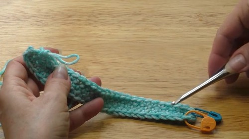 Create Your Own Stylish Crochet Modern Pouch - Trendy Accessory for Every Occasion