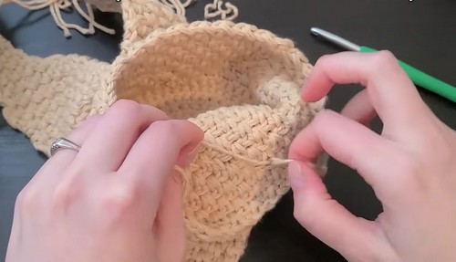 Craft Your Own Crochet Adorable Sloth Plant Holder &ndash; A Fun DIY Guide