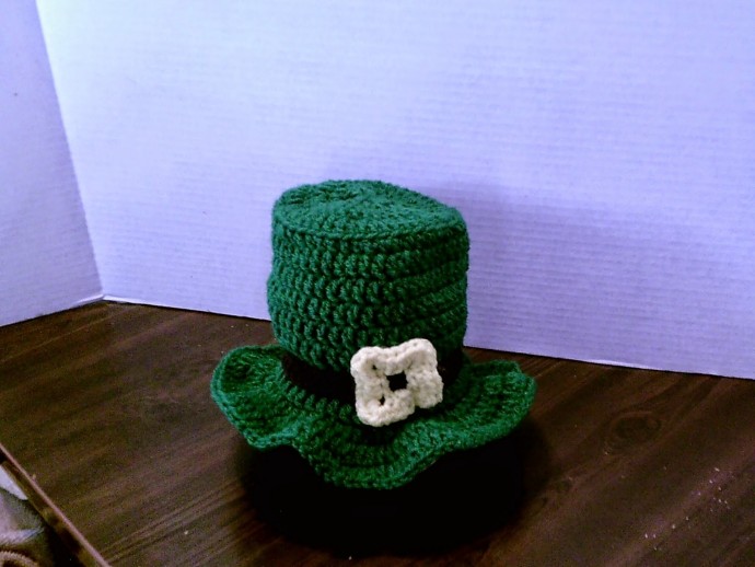 Craft Your Own Charming Leprechaun Hat for St. Patrick's Day Fun Craft Your Own Charming Leprechaun Hat for St. Patrick's Day Fun