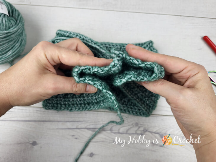 Create a Charming Crochet Lily Twist Headband: Your Guide to Stylish Accessory Making