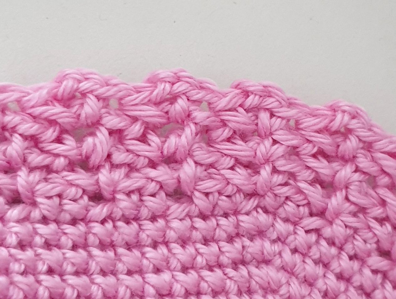 Create a Stylish Crochet Summer Hat for Kids – Fun and Protective Accessory