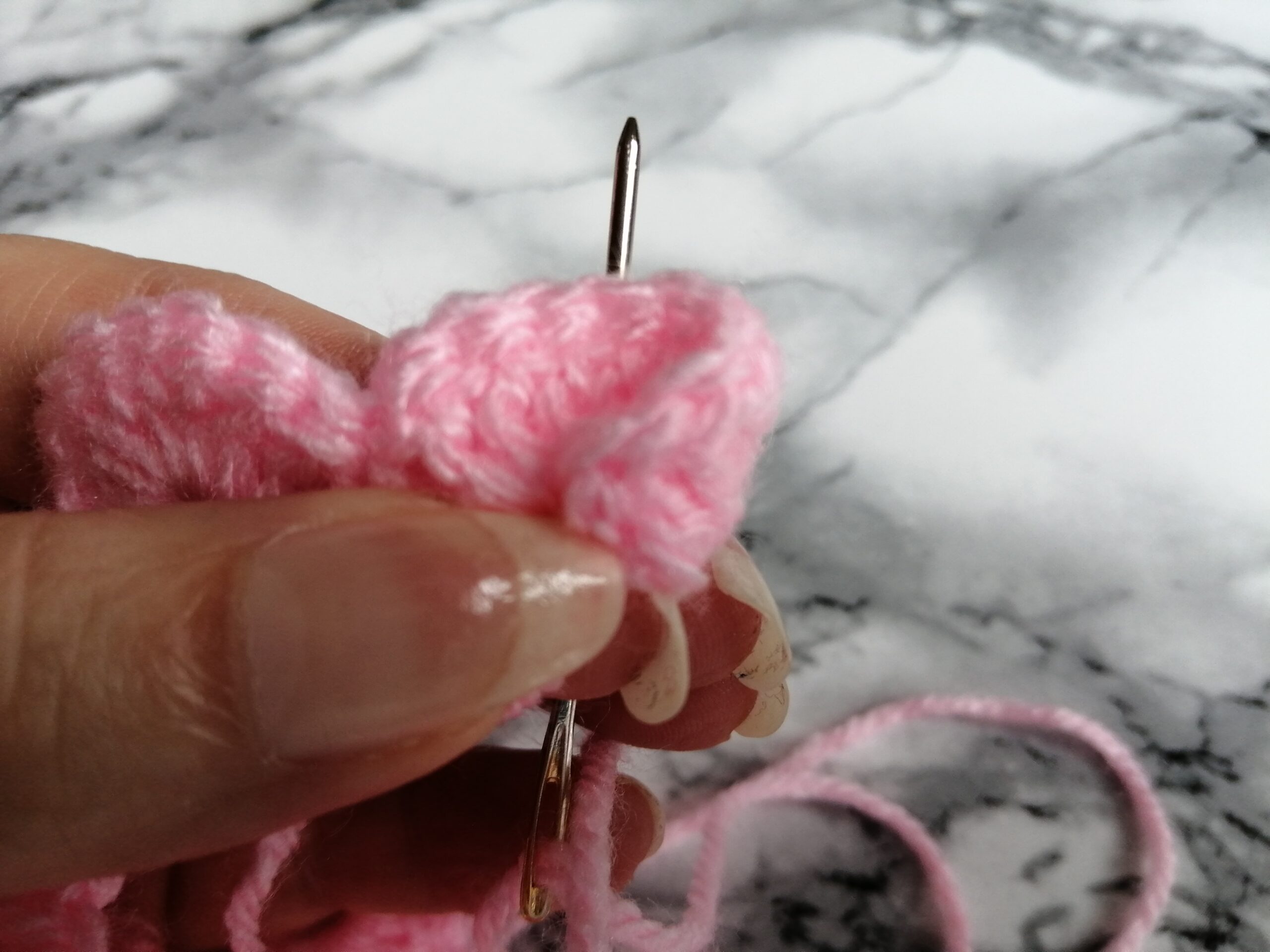 Create a Beautiful Crocheted Rose: Step-by-Step Guide for Beginners