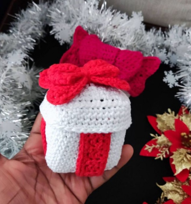 Explore the Joy of Crafting with the Crochet Surprise Box - The Perfect Gift for Crochet Enthusiasts Explore the Joy of Crafting with the Crochet Surprise Box - The Perfect Gift for Crochet Enthusiasts
