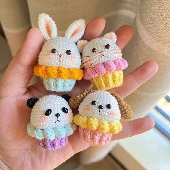 Create Adorable Animal Cupcakes with Crocheting: A Whimsical Guide for Every Skill Level Create Adorable Animal Cupcakes with Crocheting: A Whimsical Guide for Every Skill Level