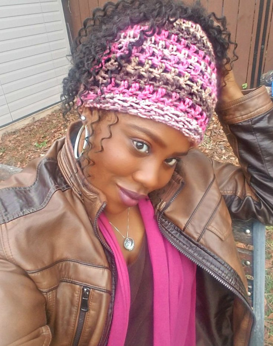 Complete Guide to Creating a Stylish Crochet Messy Bun Hat for All Seasons