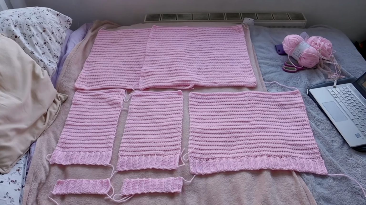 Create Your Cozy and Stylish Crochet Balloon Sleeve Cardigan with This Detailed Guide