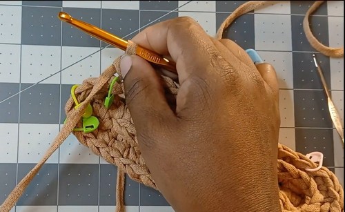 How to Make Your Own Stylish Crochet Tote Bag: A Complete Guide