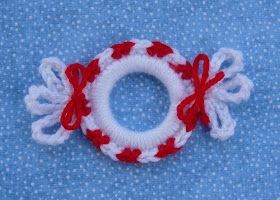 Create Festive Crochet Peppermint Candy Ring Ornaments for Your Holiday Decor Create Festive Crochet Peppermint Candy Ring Ornaments for Your Holiday Decor