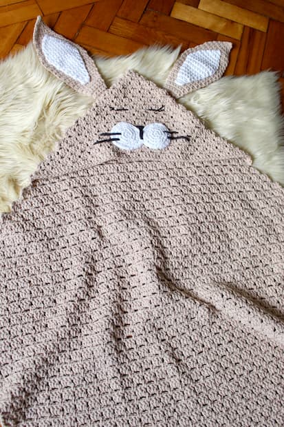 Crochet Hooded Bunny Blanket: A Cozy and Whimsical Project for Crafters of All Levels