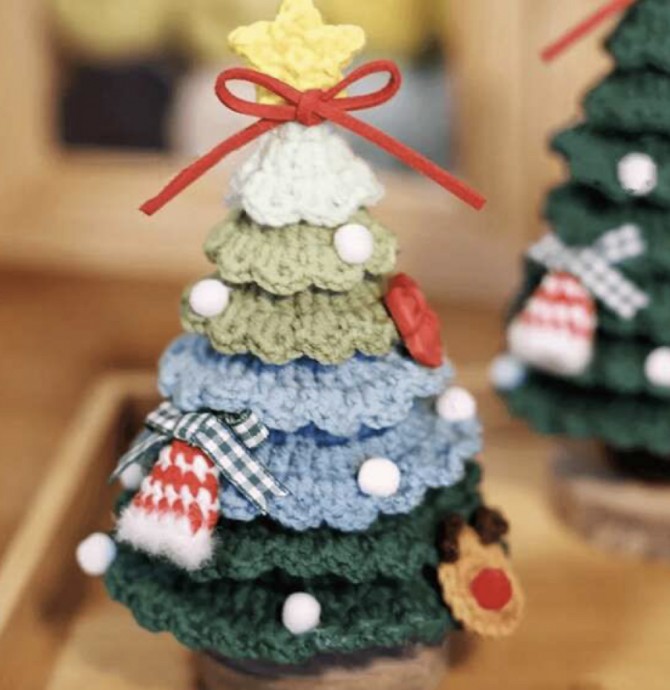 Crochet Christmas Tree