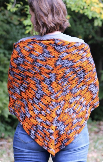 Easy Crochet Triangle Scarf Pattern