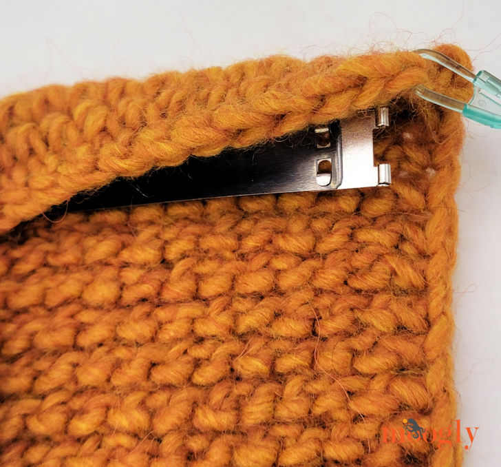 Create Your Own Crochet Tunisian Dawn Sunglasses Case - A Stylish and Functional Accessory