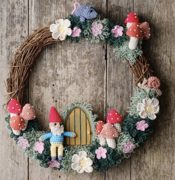 Create Your Own Hidden Garden Wreath with Easy Steps and Materials Create Your Own Hidden Garden Wreath with Easy Steps and Materials